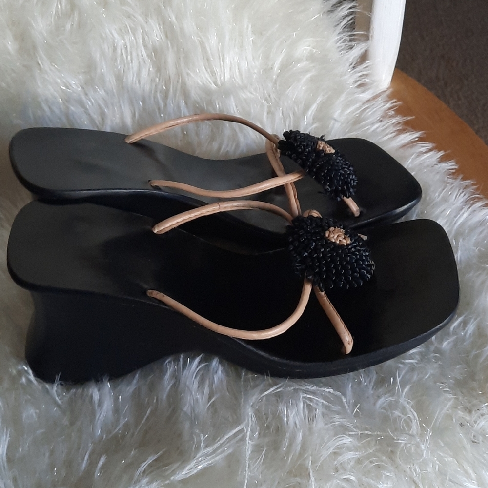 Spring Wedges - Picture 2 of 7